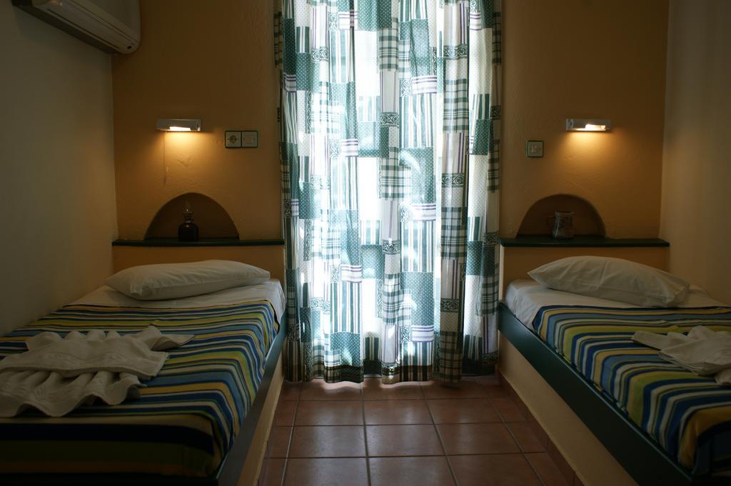 Jason Studios & Apartments Naxos City Værelse billede